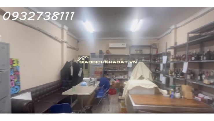 Bán nhà ngõ Phùng Hưng, Hoàn Kiếm, 102m2, 3 tầng, 3PN, Sổ đỏ, giá 92 tỷ. LH: 0932738111
